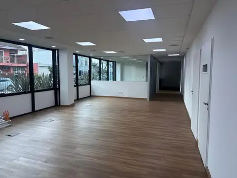 Lista para entrar con 5 cocheras