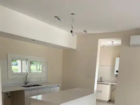 Casa en Venta en Haras Del Sur 3, USD 240.000