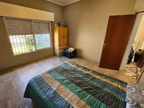 VENTA CASA 4 AMBIENTES EN QUILMES OESTE