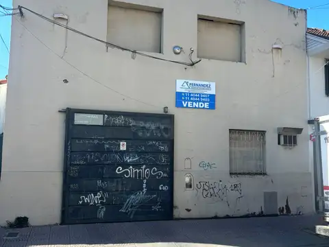 Galpón en venta de 422 cubiertos en Quilmes Centro, Ideal para emprendimiento inmobiliario