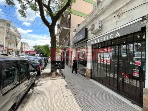 Local en Alquiler en Villa Pueyrredon, $ 650.000