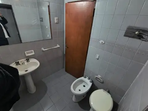 CASA EN VENTA 2 DORMITORIOS COCHERA BELGRANO