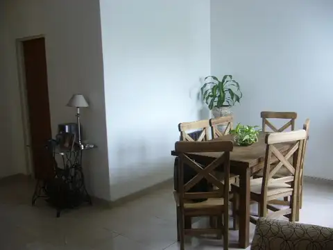 PH TIPO CASA 3 DORMITORIOS LIVING COMEDOR , COCINA COMEDOR DIARIO, PATIO Y GRAN TERRAZA.