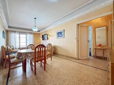 Departamento tres ambientes con dependencia · Centro