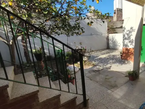 Casa 3 Ambientes en Alquiler – Martín Coronado