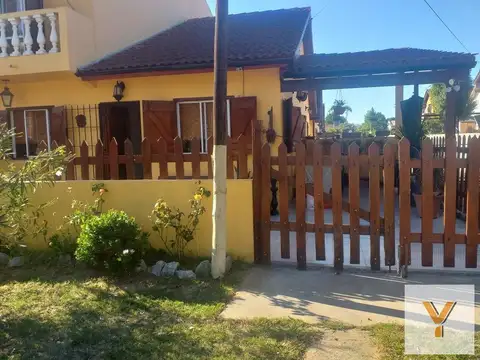Duplex en venta - 3 dormitorios 2 baños - 95mts2- Mar Del Tuyu