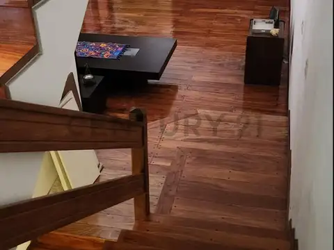 Casa en Venta con 5 cocheras