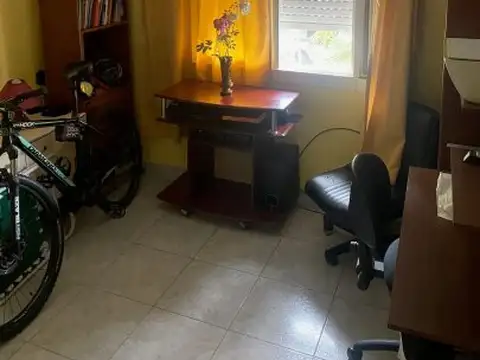 Presidente Santiago Derqui 1900 , Piso 1