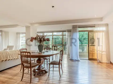 Departamento en Alquiler con 2 cocheras