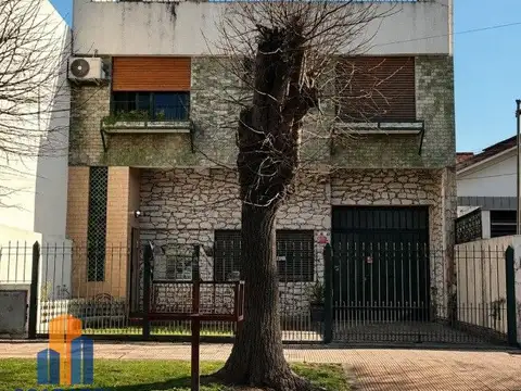 Casa en venta de 2 dormitorios c/ cochera en San Antonio de Padua