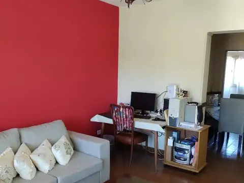 Casa en Venta con 4 cocheras