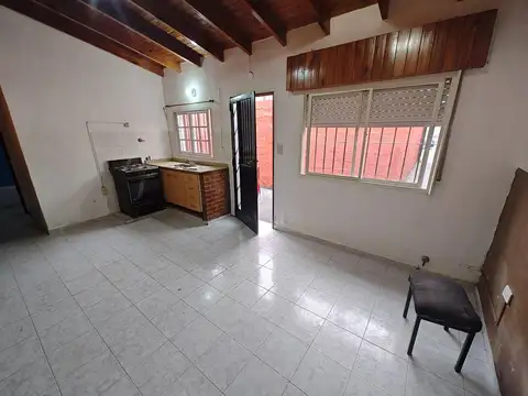 Depto Tipo Casa 2 ambientes con 1 baño