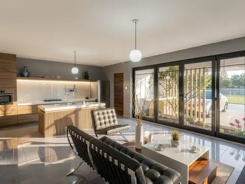 Casa 4 ambientes con 3 baños