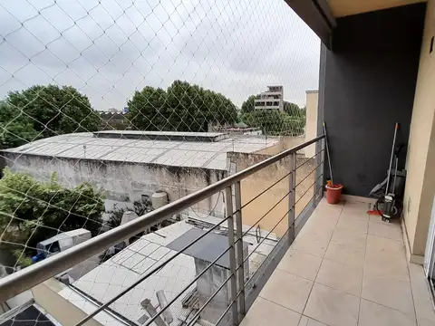 Monoambiente c/balcón Apto Prof.