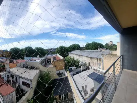 Monoambiente c/balcón Apto Prof.
