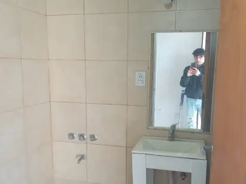 Calle 1323 600, Piso 1