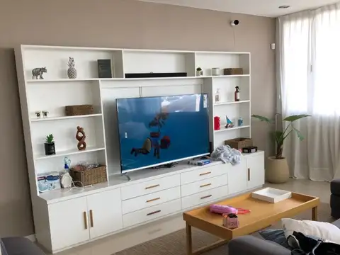 EXCELENTE  DEPARTAMENTO TIPO DUPLEX  5 AMBIENTES DOS COCHERA  