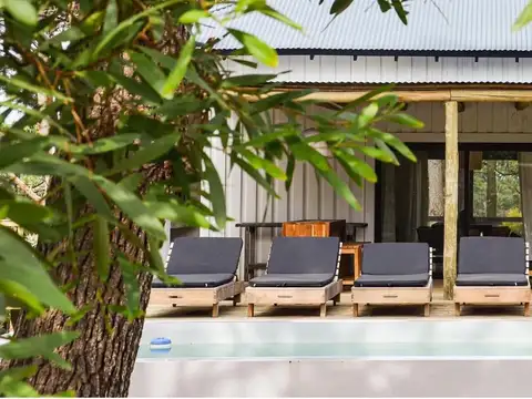 Casa 6 ambientes con 5 baños