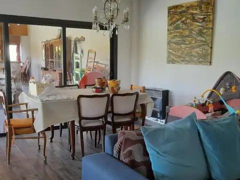 Casa 5 ambientes con 3 baños