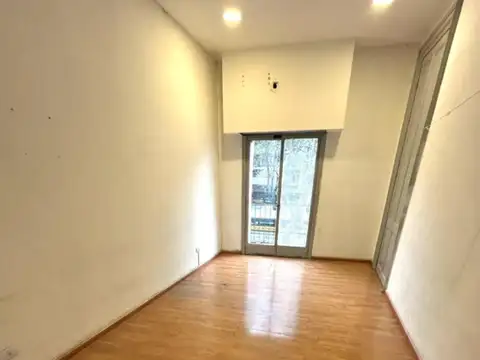 Casa 6 ambientes con 2 baños
