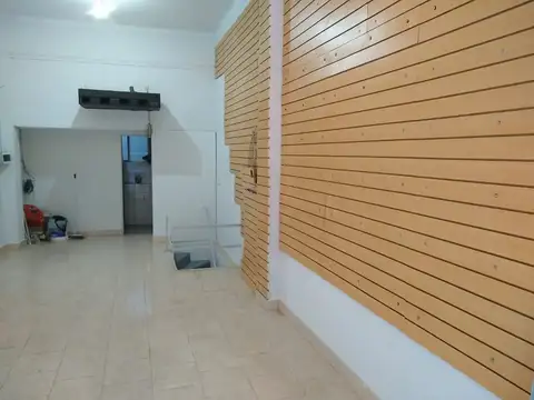 Local en Alquiler en Centro, $ 800.000