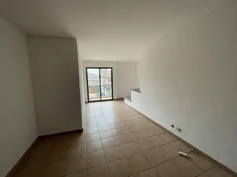 Departamento 7 ambientes con 3 baños