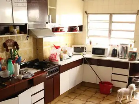 Casa 6 ambientes con 3 baños