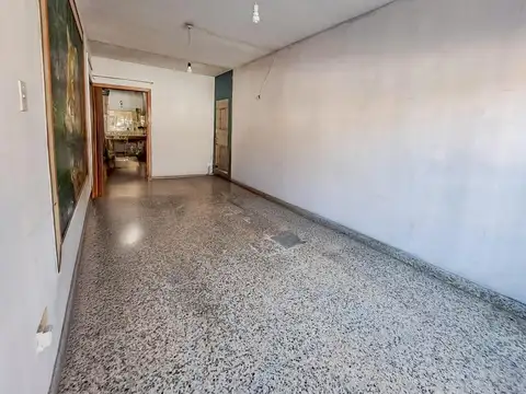 Casa 6 ambientes con 3 baños