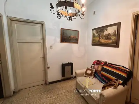 Casa en Venta en Alberdi, USD 100.000