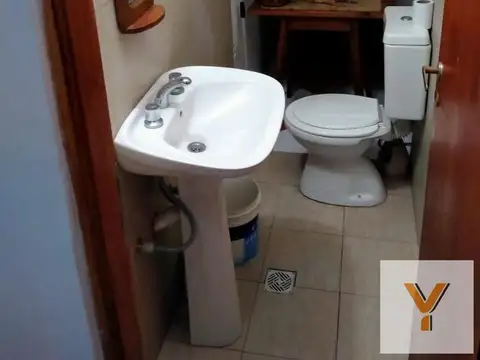 Casa 3 ambientes con 2 baños