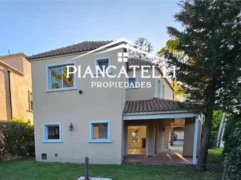 Casa en Venta con 2 cocheras