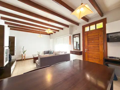 VENTA CASA EN PH 3 DORMITORIOS, QUINCHO Y JARDÍN