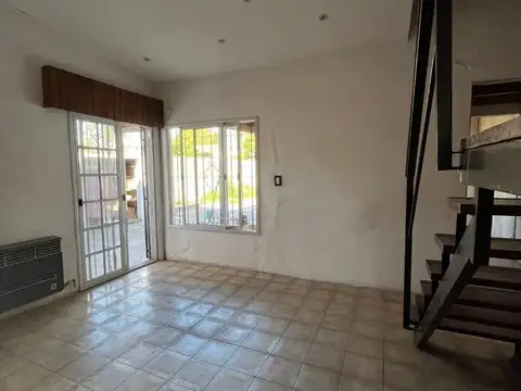 Casa en venta 4 ambientes en Castelar Norte