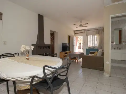 Casa 4 ambientes con 1 baño