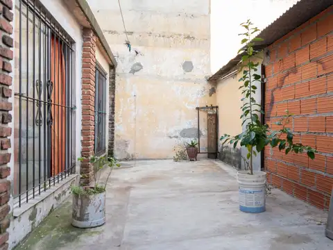 VENTA CASA 4 AMBIENTES OPORTUNIDAD UNICA EN MATADEROS