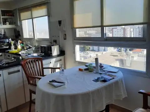 SEMIPISO DE TRES AMBIENTES CON COCHERA CONSULTE FINANCIACION