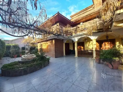 Depto Tipo Casa en Venta con 1 cocheras