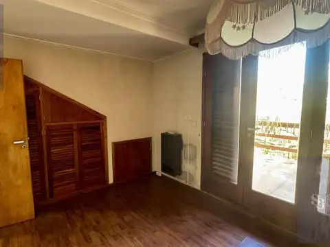 Depto Tipo Casa en Venta 40 años