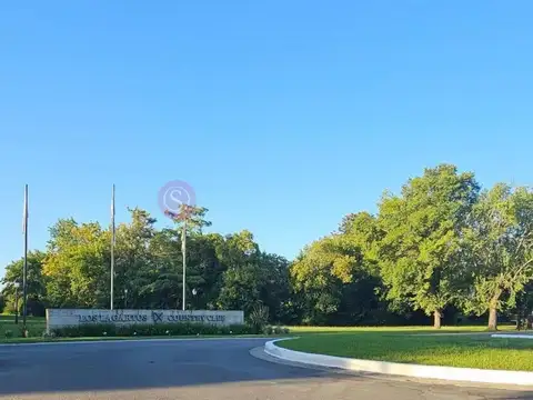 Casa 5 ambientes con 4 baños