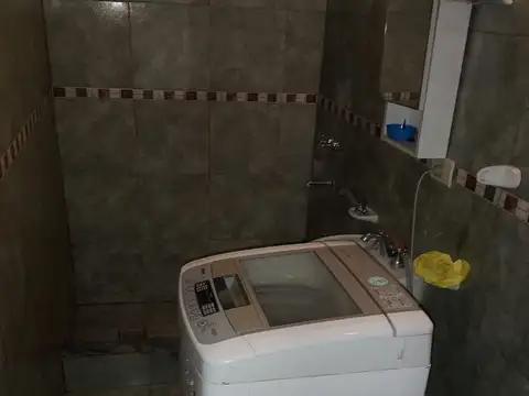 Casa 4 ambientes c/ cochera + Casa en construcción