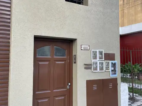 Depto Tipo Casa en Alquiler de 3 ambientes