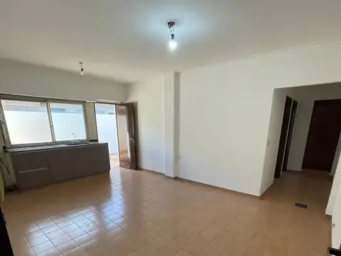 Depto Tipo Casa en Alquiler 40 años