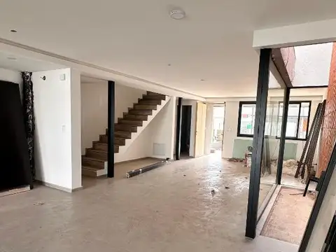 Casa 4 ambientes con 3 baños