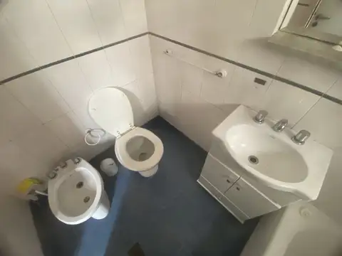 Depto Tipo Casa en Venta 50 años