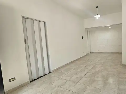 Local en Venta 42 años