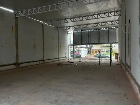 ALQUILER LOCAL COMERCIAL/2 BAÑOS