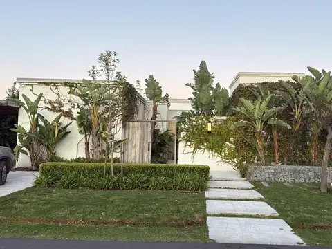 Casa en Venta en Talar del Lago II 3 dorm