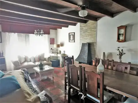 Casa 4 ambientes con 1 baño