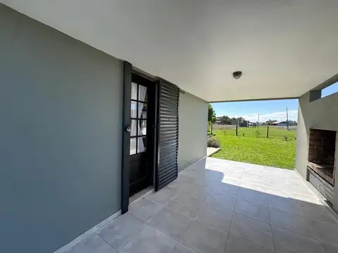 Casa 2 ambientes con 1 baño