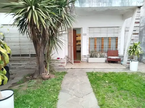 Venta Casa 3 ambientes Parque cochera Quilmes